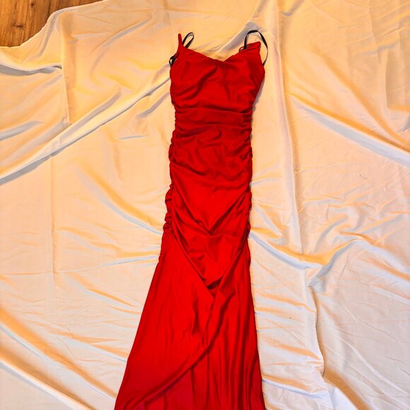 B. Darlin Red Dress - Picture 1 of 3